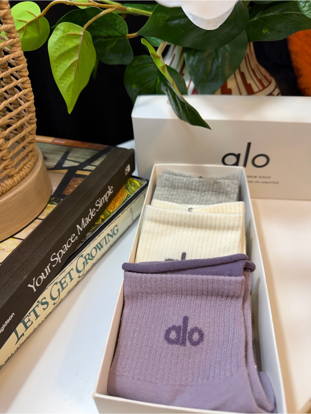 ALO Yoga 3-Pack Crew Socks in cream, Gray, Lavender - Picture 2 of 13